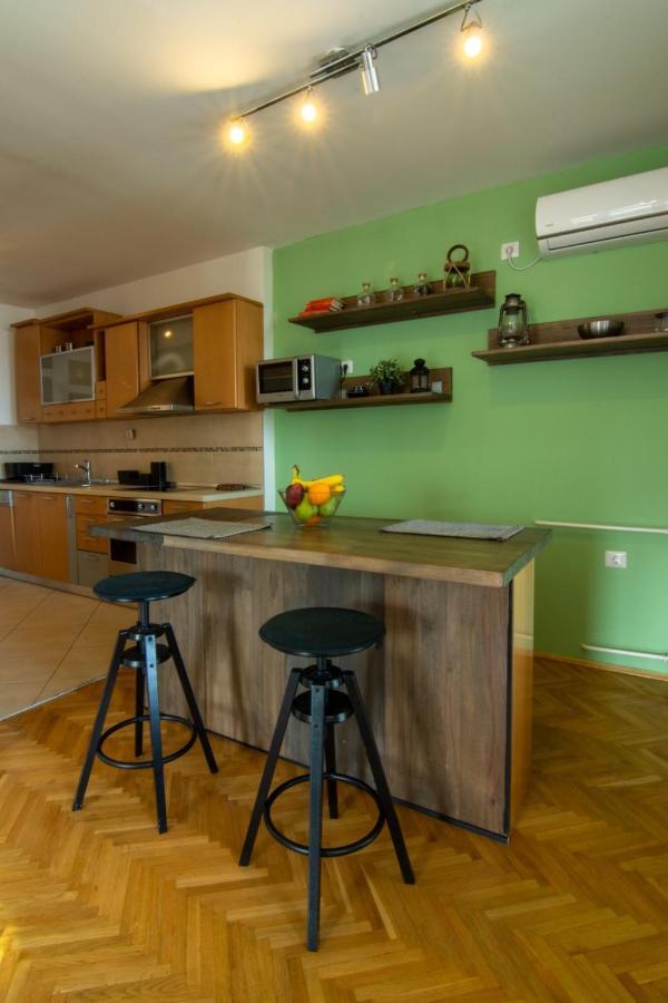 Green Paradise Square Apartment Scopia Exterior foto